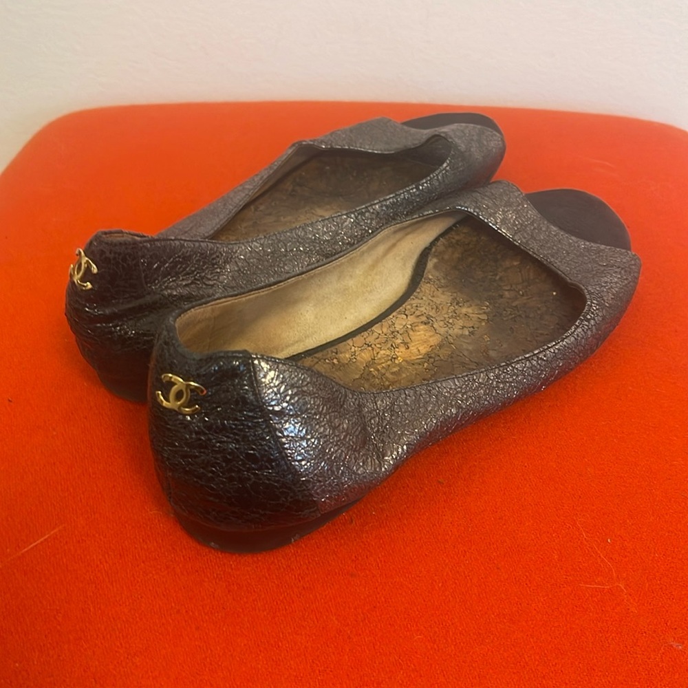 Chanel leather flats